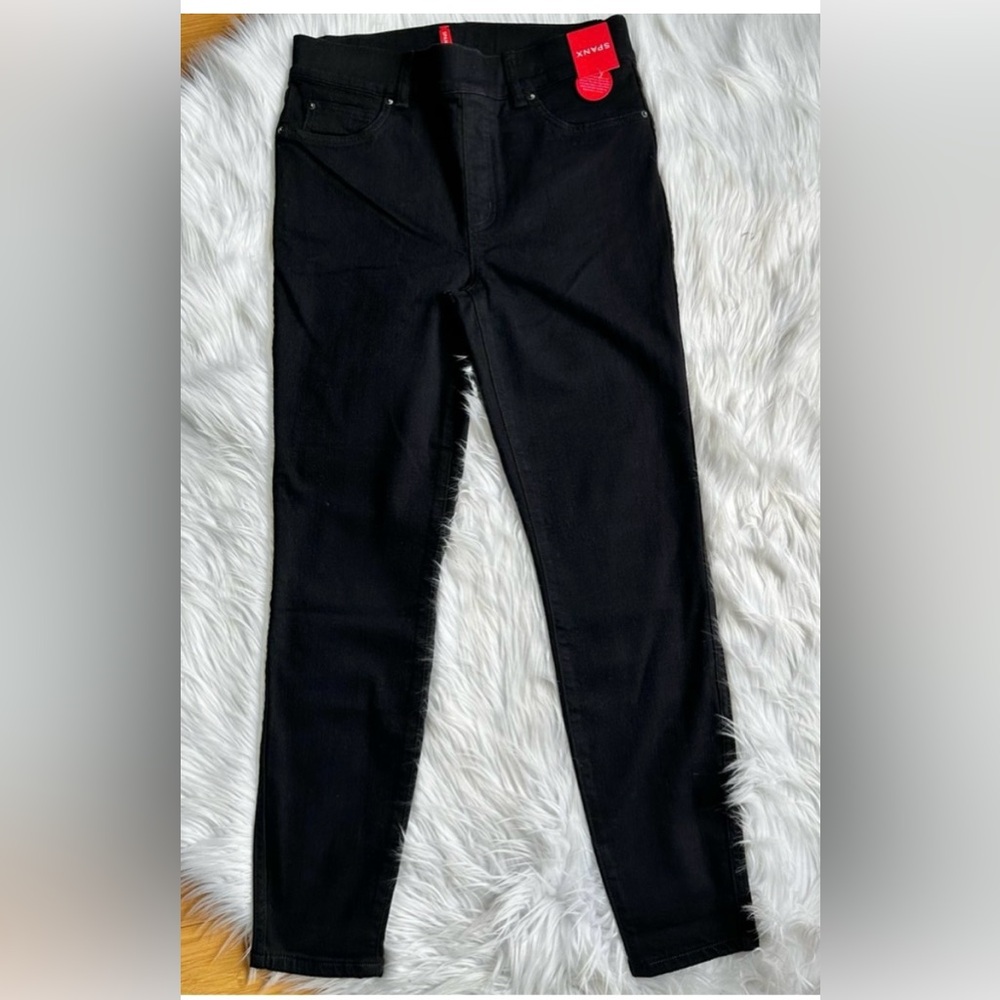 NWT Spanx Skinny Ankle Jeans Black Size Medium
